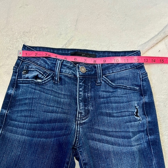 KanCan Dark Wash Distressed Skinny Jean - Size 25 - Picture 9 of 11